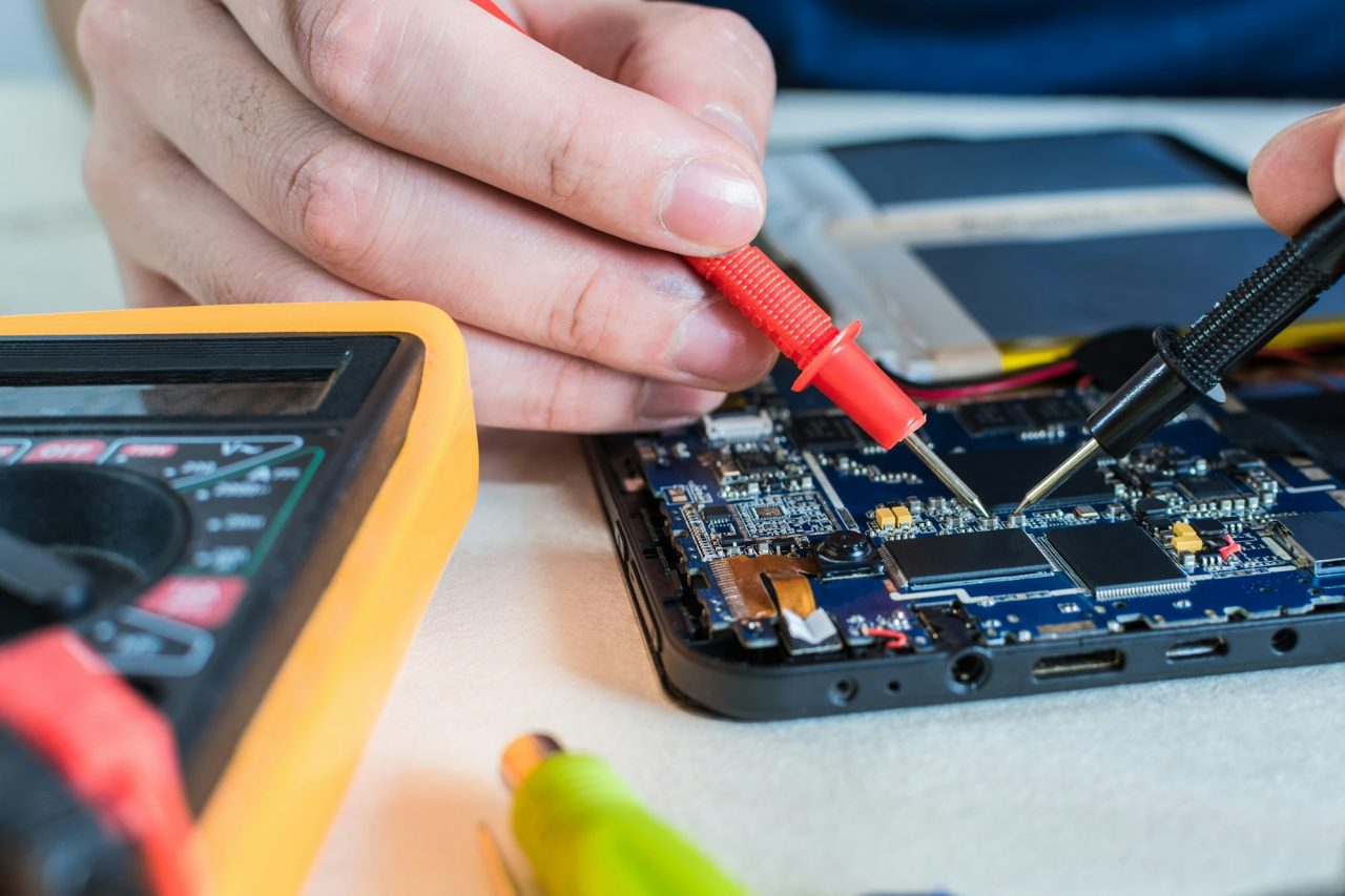 iphone care lucknow